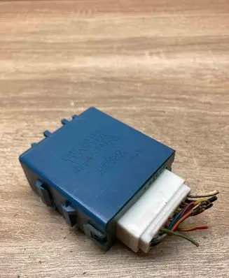 Toyota Yaris Door control unit/module 859800D020 MB0515003650