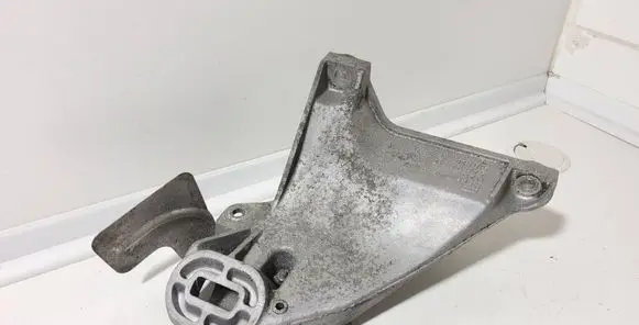 Audi 100 S4 C4 Engine mounting bracket 4A0199312 810820 4A0199796