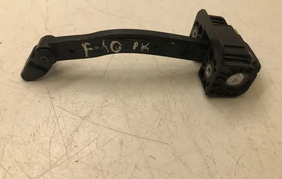 BMW 5 F10 F11 Front door check strap stopper 7182005