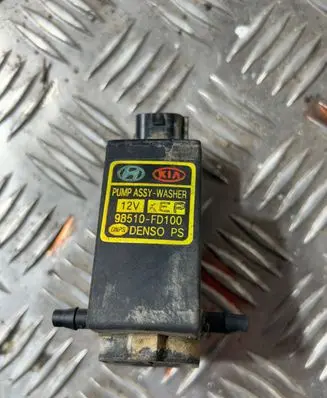 KIA Sorento Windscreen/windshield washer pump 98510FD100