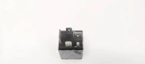 Volkswagen Touran I Other relay 1K0906381 V23134-B52-X426
