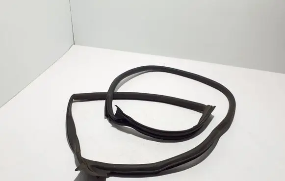 Audi Q8 Rear door rubber seal (on body) 4M8833708E
