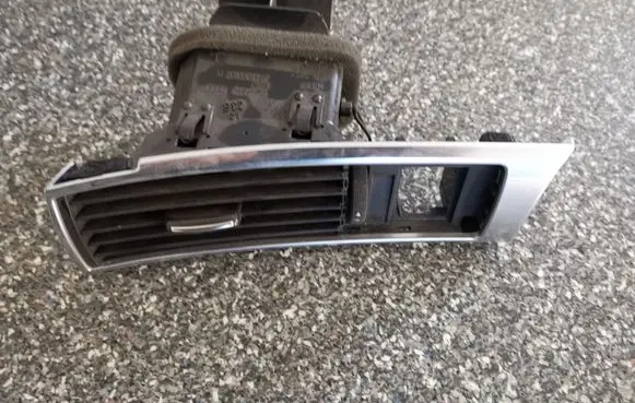 Audi A6 S6 C6 4F Dashboard side air vent grill/cover trim 4F1820901D