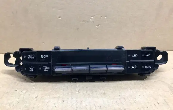 Toyota Prius (XW50) Climate control unit 5590047221