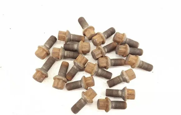 Mercedes-Benz C W204 Nuts/bolts 0009908307 0009901707