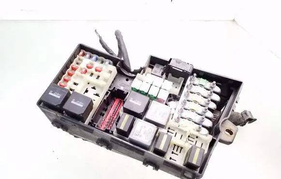 Ford Focus Fuse box set 3M5T14A067BC 3M5T13A142AB F80B14B192AA