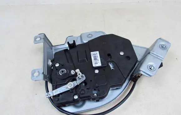 Volkswagen Caddy Tailgate/trunk/boot lock/catch/latch 2K5827201F 51596