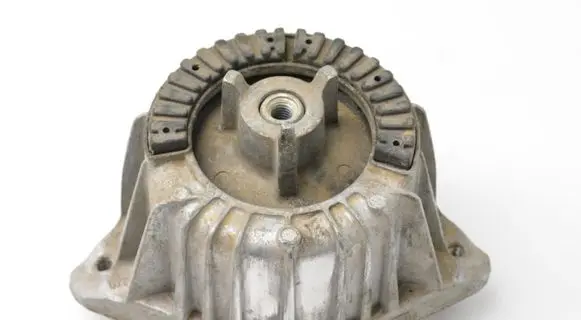 Mercedes-Benz C W204 Engine mount bracket A2122404217