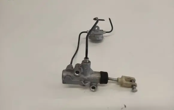 Clutch master cylinder