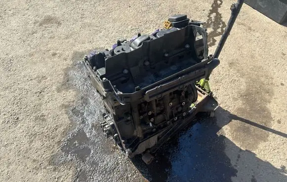 BMW 5 E60 E61 Engine 77812110 3322077065 204D4