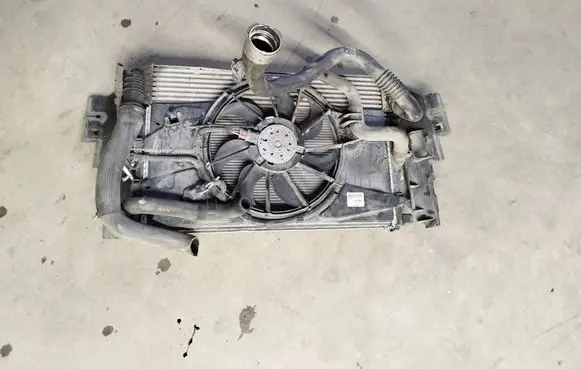 Renault Laguna III Radiator support slam panel 0130307096 214810039r 214000003r