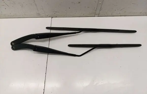 Renault Arkana Windshield/front glass wiper blade 