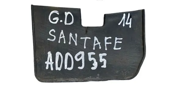 Hyundai Santa Fe Rear mudguard 868642W000
