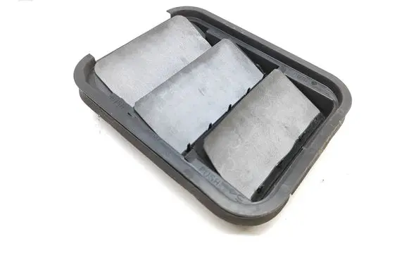 Nissan Rogue Quarter panel pressure vent 768046RS0A