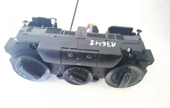 Skoda Octavia Mk2 (1Z) Climate control unit