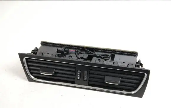 Audi A5 Sportback 8TA Dash center air vent grill 8T1820951C
