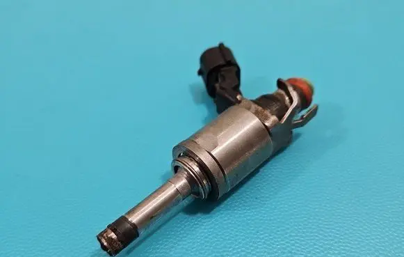 Fuel injector