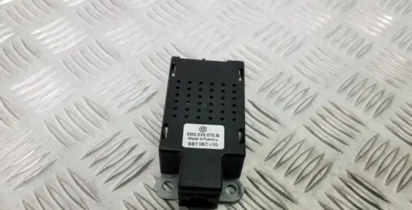 Volkswagen Golf Plus Aerial antenna amplifier 5M0035570B