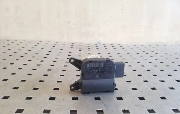 Volkswagen Eos Air flap motor/actuator 1K0907511C 0132801336