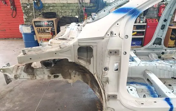 Hyundai Ioniq Front quarter panel