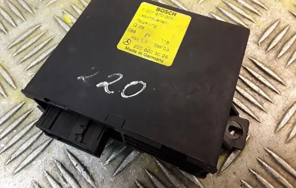 Mercedes-Benz S W220 Light module LCM 2208203026 A2208203026