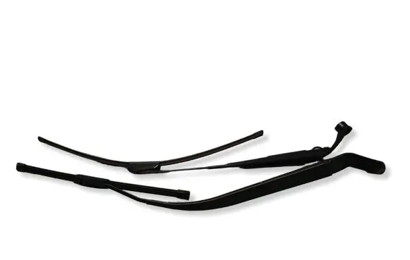 Mitsubishi Outlander Front wiper blade arm 8250