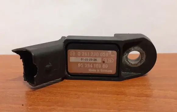 Peugeot 307 Air pressure sensor 0261230058 9639418980