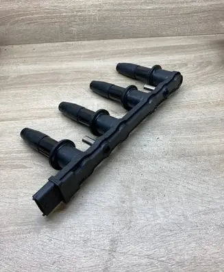 Opel Zafira B High voltage ignition coil 19050049