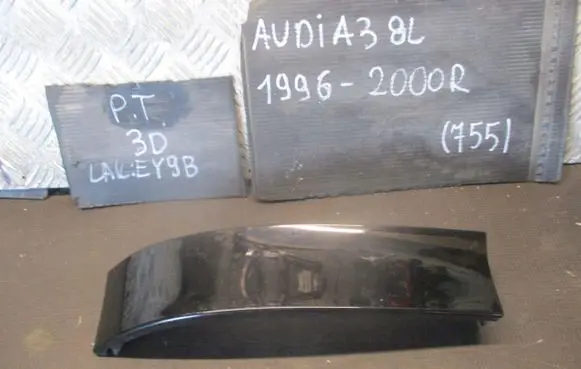 Audi A3 S3 8L Rear/tail light trim molding 8L0807872A