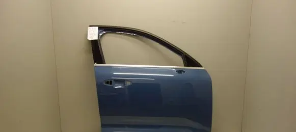 Volvo XC40 Front door