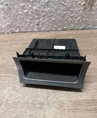 Volkswagen Golf VII Glove box 5G1857925