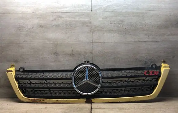Mercedes-Benz Sprinter W901 W902 W903 W904 Front bumper upper radiator grill