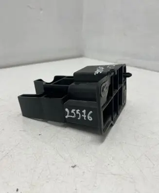 Renault Captur Front bumper mounting bracket 620923103R