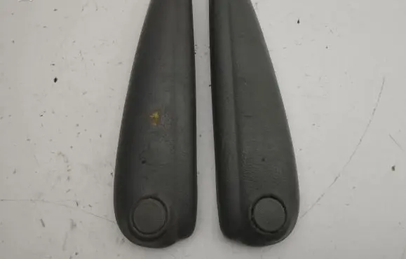 Chrysler Town u0026 Country V Rear seat armrest 