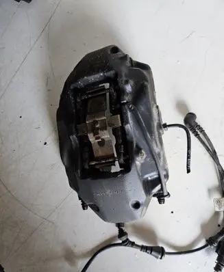 Volkswagen Touareg II Front brake caliper 209236054A