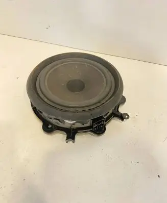 Audi A4 S4 B7 8E 8H Front door speaker 8E0035411