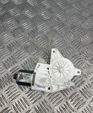 Mercedes-Benz C W204 Front door window regulator motor A2048200242