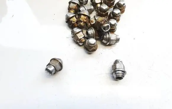 Hyundai Ioniq Nuts/bolts 