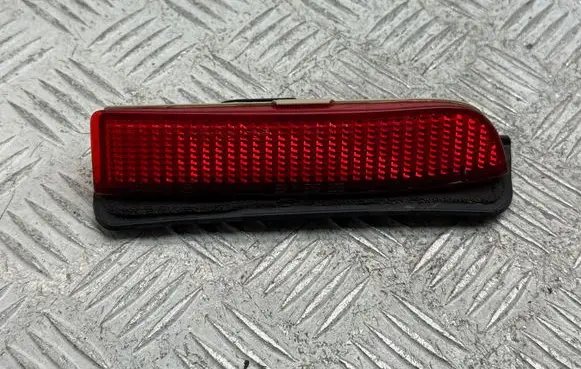 Toyota Avensis T270 Rear tail light reflector 8192013022 8192013020 8192013021
