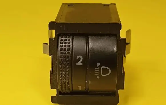 Skoda Octavia Mk1 (1U) Headlight level height control switch 1U0941333C