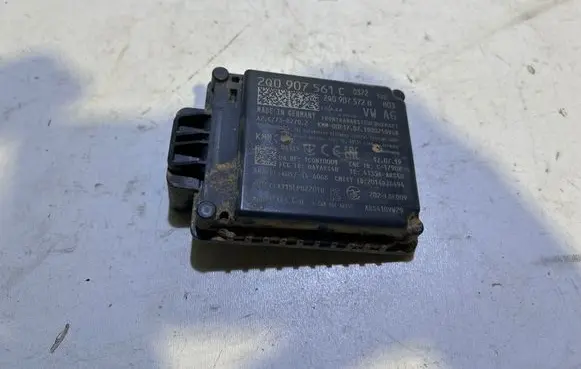 Seat Ibiza V (KJ) Distronic sensor radar 2Q0907561C 2Q0907572B 1900210948