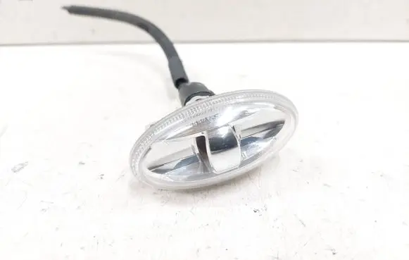 Peugeot 4007 Front fender indicator light E130880