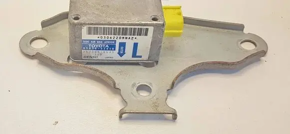Lexus IS 200-300 Airbag deployment crash/impact sensor 8983053010 2523000622