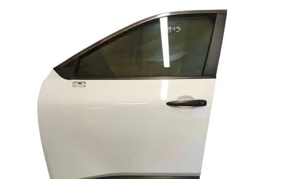 Nissan Rogue Front door