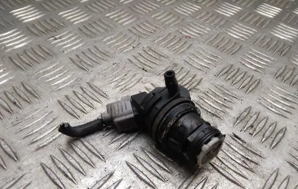 Toyota Prius (XW30) Windscreen/windshield washer pump 8533060180