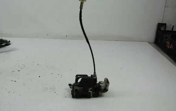 Fiat Albea Front door lock 