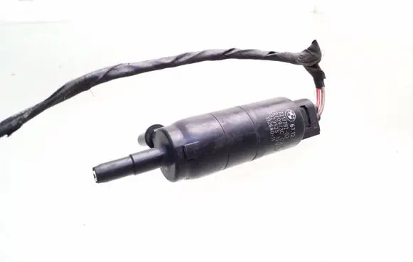 BMW 7 F01 F02 F03 F04 Headlight washer pump 7217792