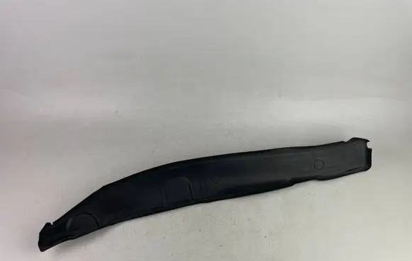 Volkswagen Golf VIII Fender end trim 5H0821112