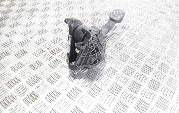Skoda Fabia Mk2 (5J) Clutch pedal 6R1721059AA