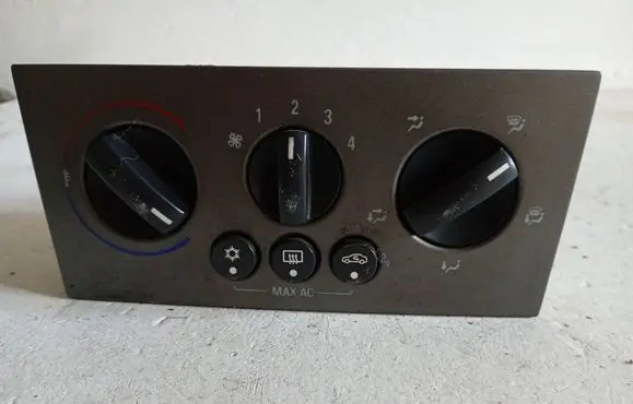 Opel Meriva A Climate control unit 13215936